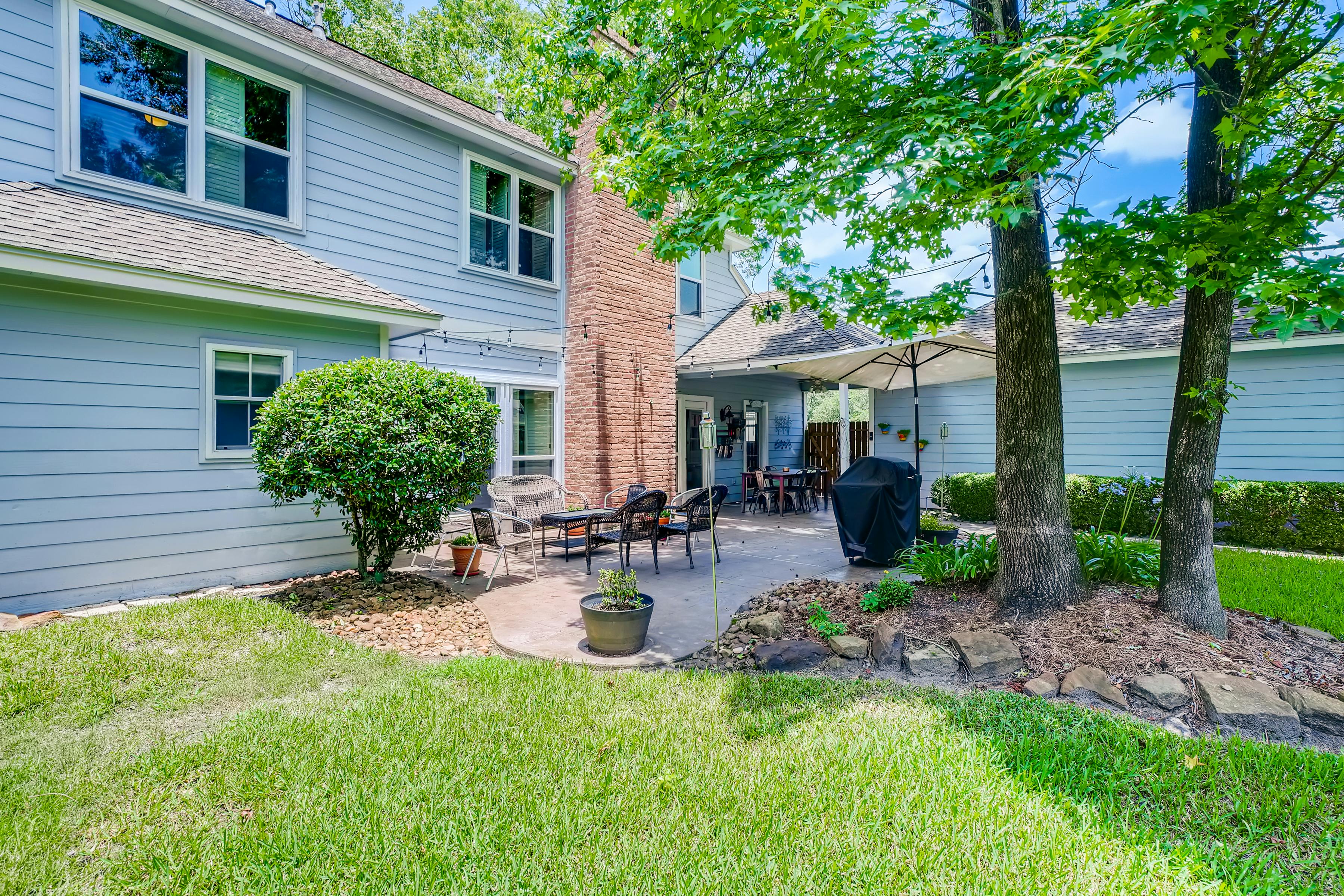 Residential backyard landscaping Greater Saint John NB — Glen & Dale Outdoor Services